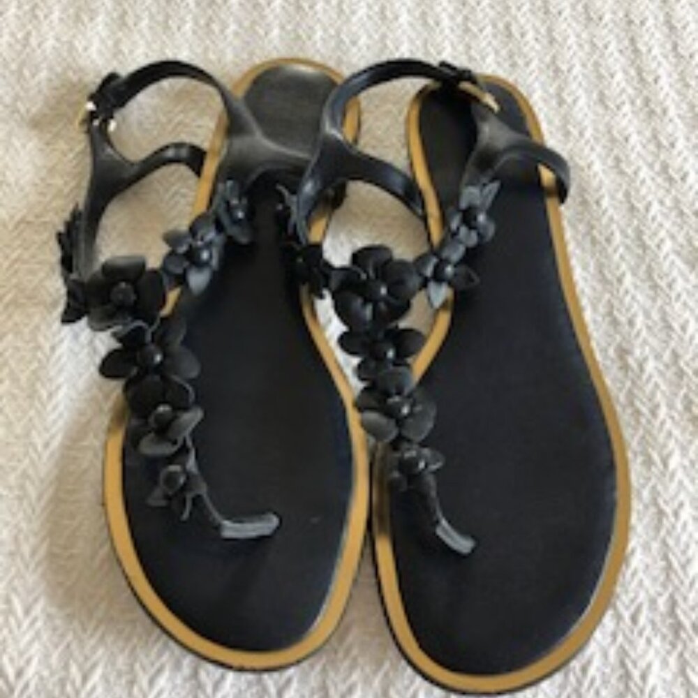 Michael Kors Tricia navy leather thong sandals - size 9